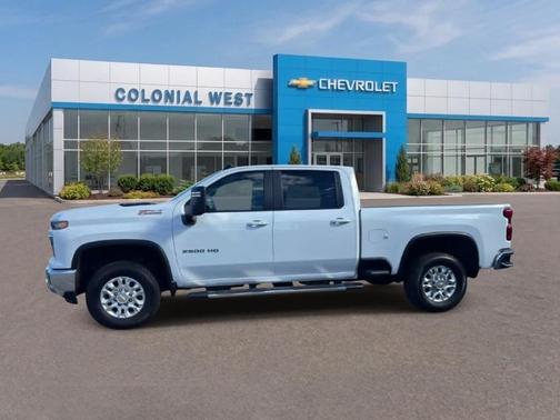 Summit White 2025 Chevrolet Silverado 2500 LT