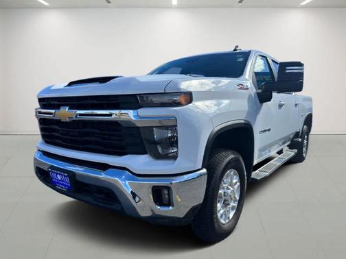 Summit White 2025 Chevrolet Silverado 2500 LT