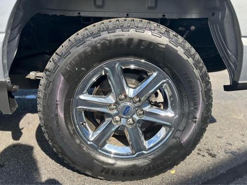 Iconic Silver Metallic 2024 Ford F-150 XLT