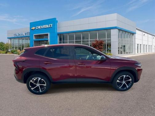 Crimson Metallic 2024 Chevrolet Trax 1RS