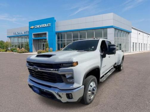 Summit White 2026 Chevrolet Silverado 3500 LT