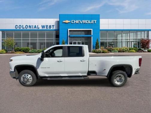 Summit White 2026 Chevrolet Silverado 3500 LT