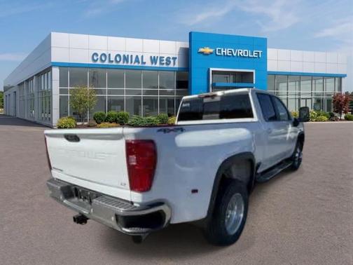 Summit White 2026 Chevrolet Silverado 3500 LT
