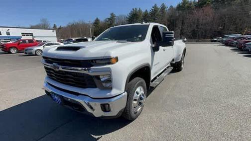 Summit White 2026 Chevrolet Silverado 3500 LT