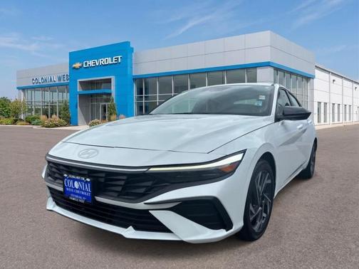 White 2025 Hyundai ELANTRA SEL Sport