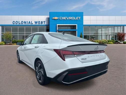 White 2025 Hyundai ELANTRA SEL Sport