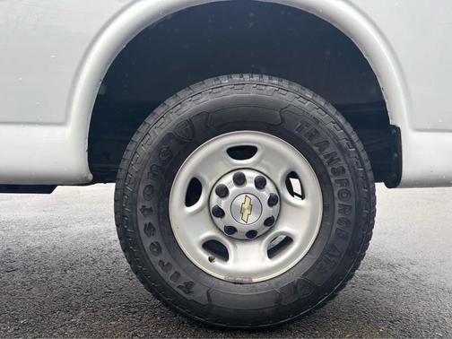 Summit White 2022 Chevrolet Express 2500 Work Van