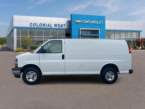 Summit White 2022 Chevrolet Express 2500 Work Van