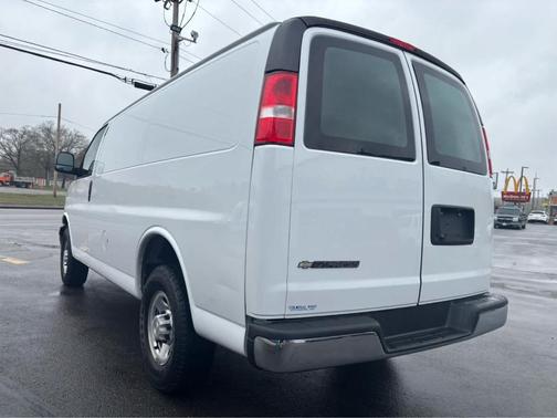 Summit White 2022 Chevrolet Express 2500 Work Van