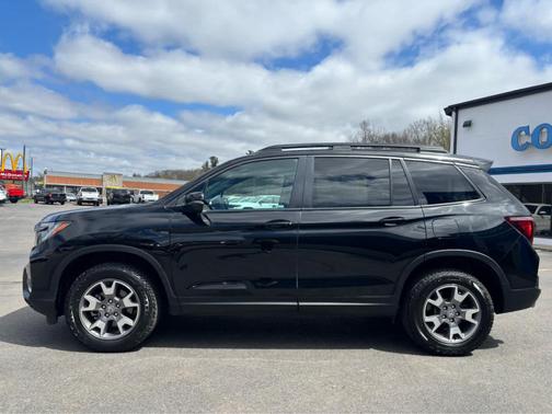 Crystal Black Pearl 2022 Honda Passport TrailSport