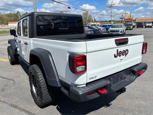 Bright White Clearcoat 2022 Jeep Gladiator Rubicon