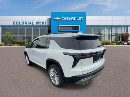 Summit White 2026 Chevrolet Traverse LT