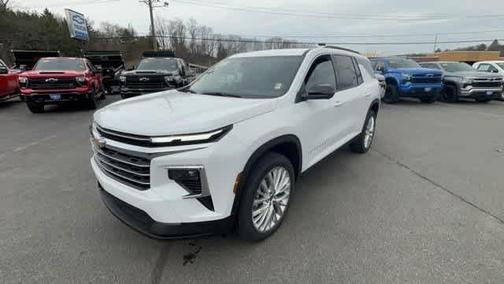 Summit White 2026 Chevrolet Traverse LT