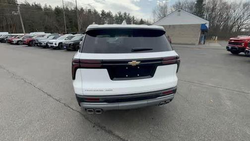 Summit White 2026 Chevrolet Traverse LT