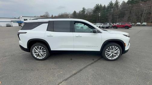 Summit White 2026 Chevrolet Traverse LT