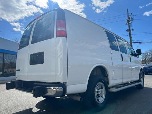 Summit White 2024 Chevrolet Express 2500 Work Van