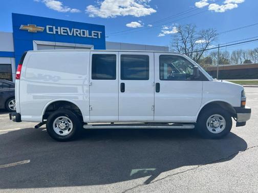 Summit White 2024 Chevrolet Express 2500 Work Van