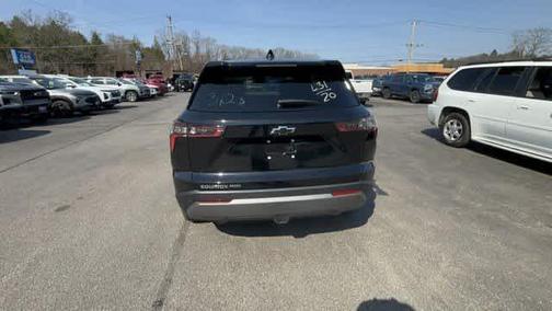 Mosaic Black Metallic 2026 Chevrolet Equinox LT