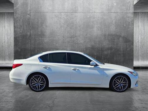 2015 INFINITI Q50 Premium