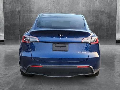 2024 Tesla Model Y Long Range Dual Motor All-Wheel Drive