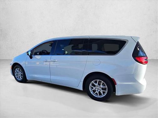 Bright White Clearcoat 2024 Chrysler Pacifica Touring L
