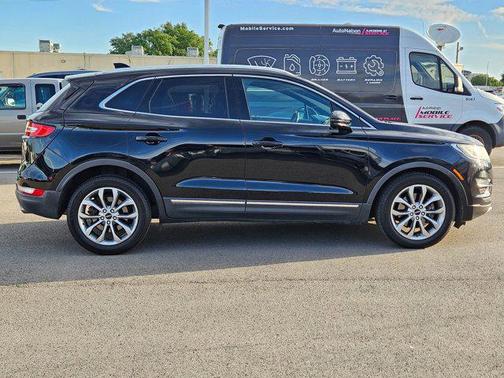 2017 Lincoln MKC Select