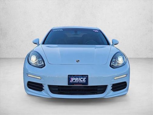 2016 Porsche Panamera Edition
