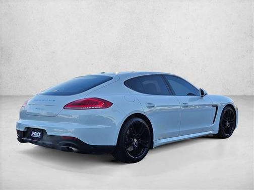 2016 Porsche Panamera Edition