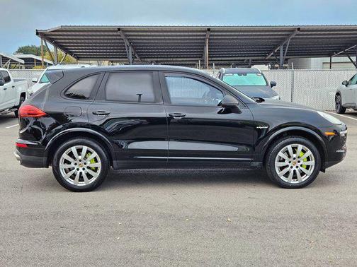 2017 Porsche Cayenne Cayenne S E-Hybrid