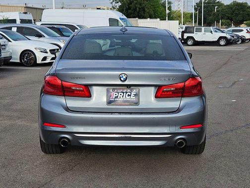 2017 BMW 530 530i