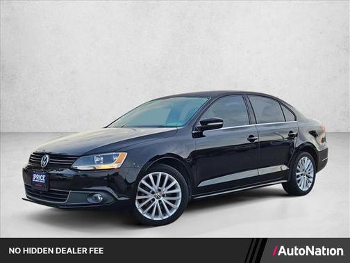 Black Uni 2013 Volkswagen Jetta SEL