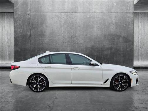 2021 BMW 530 530i