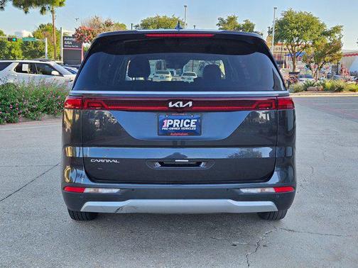 Panthera Metal 2024 Kia Carnival LX
