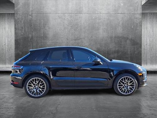 2020 Porsche Macan Base