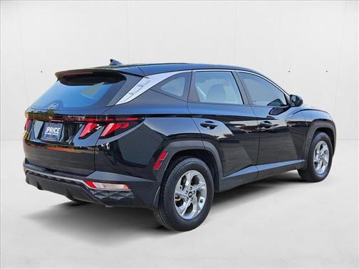 2023 Hyundai TUCSON SE