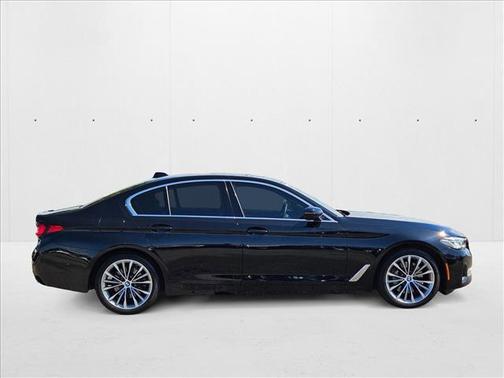 2021 BMW 530 530i