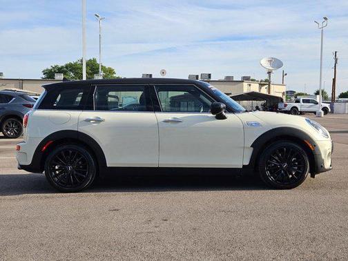 Pepper White 2022 MINI Clubman Cooper S
