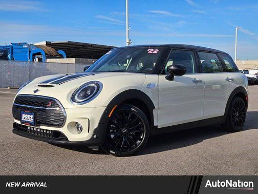 Pepper White 2022 MINI Clubman Cooper S