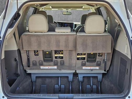 2017 Toyota Sienna XLE