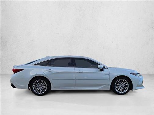 2019 Toyota Avalon Hybrid Limited