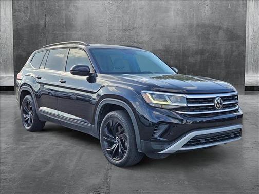 2022 Volkswagen Atlas 3.6L SE w/Technology