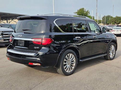 2018 INFINITI QX80 Base