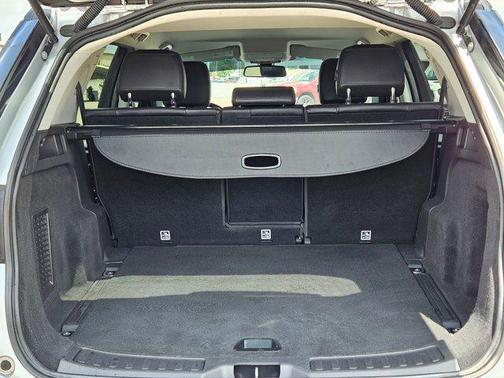 Silver/Gray 2019 Land Rover Discovery Sport SE