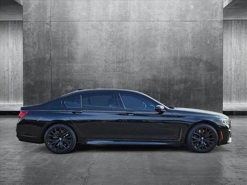 2021 BMW 750 i xDrive