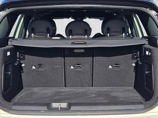 Pepper White 2022 MINI Clubman Cooper S