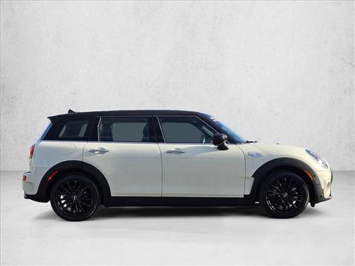 Pepper White 2022 MINI Clubman Cooper S