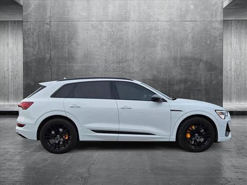 2023 Audi e-tron Premiumwe