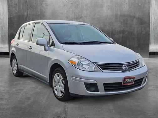 2011 Nissan Versa 1.8 S
