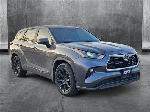 2023 Toyota Highlander LE