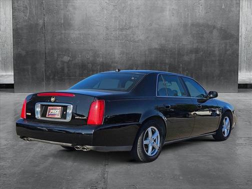 2004 Cadillac DeVille Base
